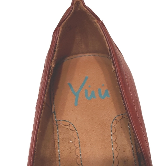 Yuu women's Franca slip on low heel wedge casual loafer red shoes size 7.5M - Picture 9 of 10